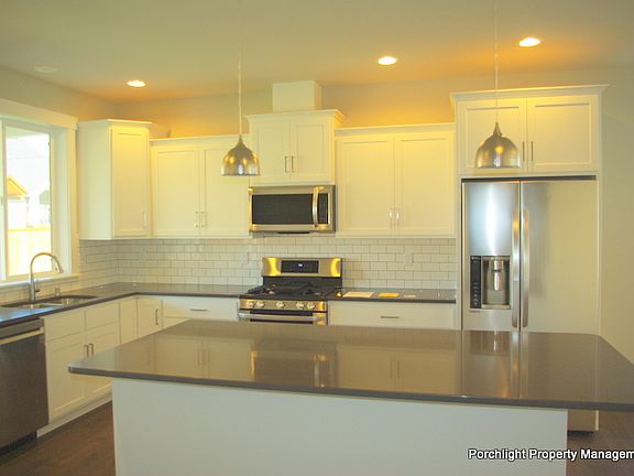3rd image of 2055 Feather Dr