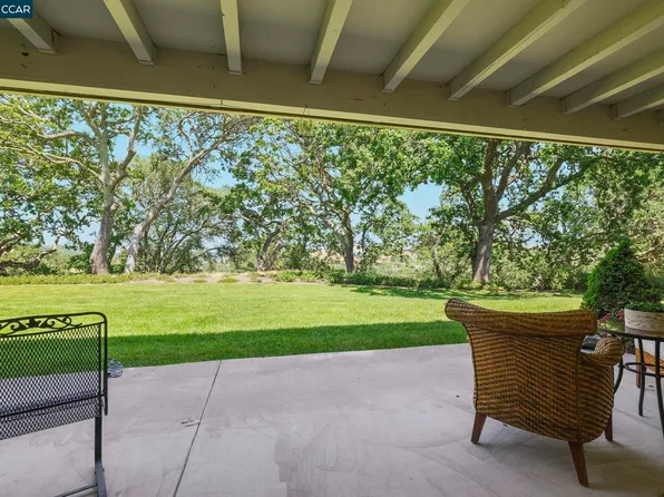 2724 Ptarmigan Dr APT 6, Walnut Creek, CA 94595