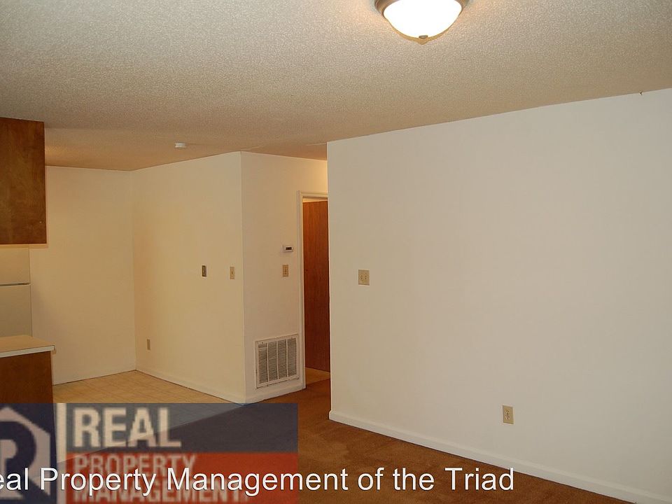 2nd image of 1600 Oak Croft Ct APT F