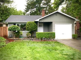 744 NW 3rd St, Grants Pass, OR 97526