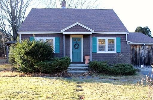 2nd image of 5 Lawrence Ct