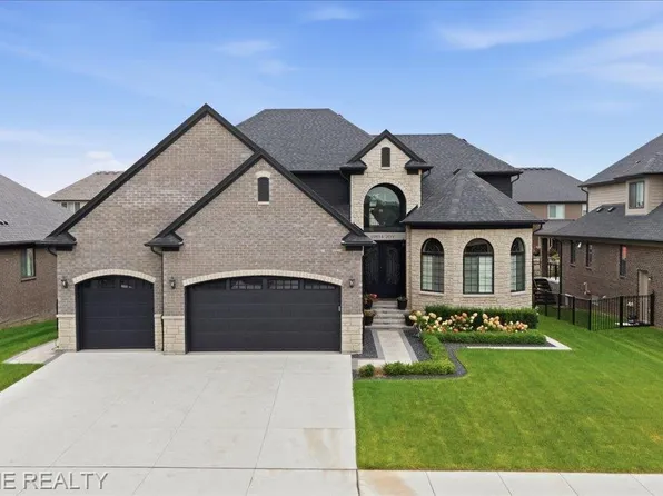 19834 Joy Dr, Macomb, MI 48042
