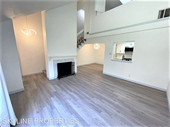 4th image of 3358 Elm Ave #22