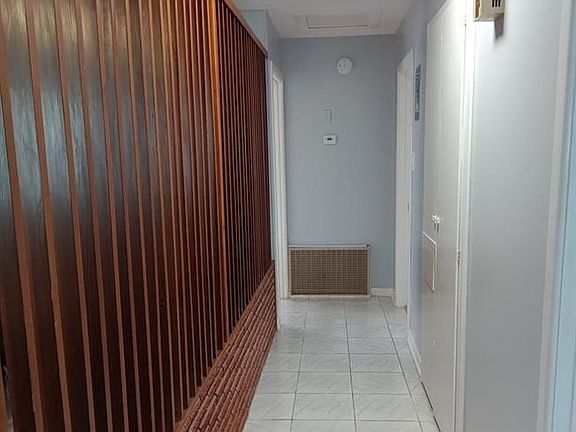 3rd image of 808 E Whitehouse Cir