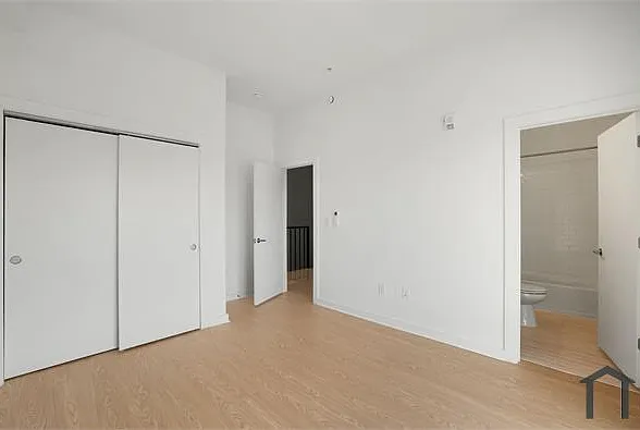 1723 W Virginia Ave NE #Penthouse 9 — Photo 10