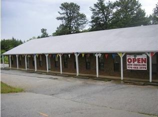 2253 Fairburn Rd, Douglasville, GA 30135