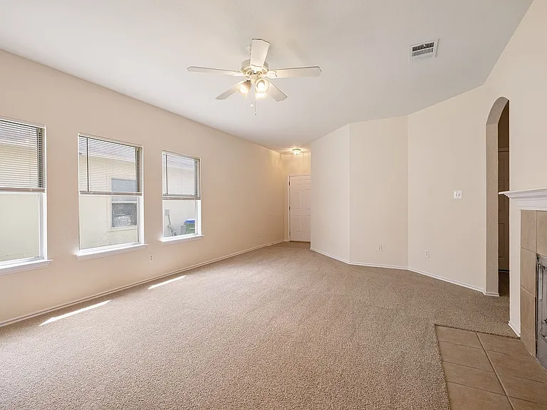 13205 Marie Ln — Photo 2