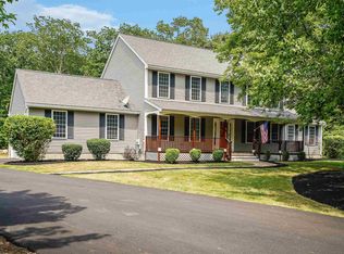 45 Auburn Rd, Londonderry, NH 03053