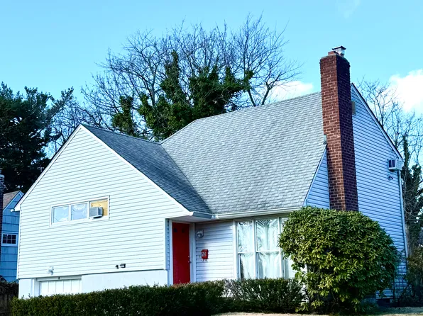 10 Revere Rd, Port Washington, NY 11050