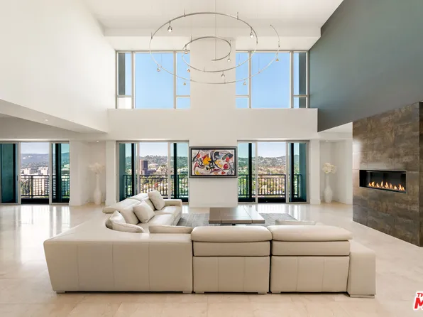 10727 Wilshire Blvd #Penthouse 2, Los Angeles, CA 90024