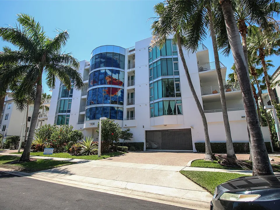 301 Hendricks Isle #7