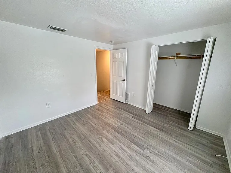 408 57th Ave E #E — Photo 12