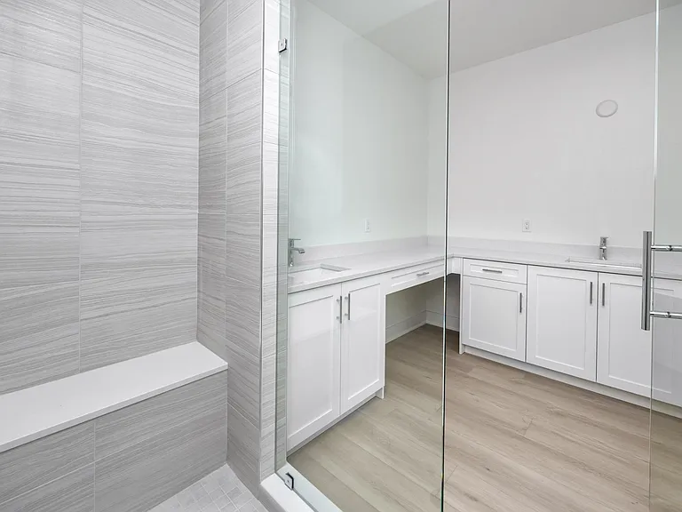 400 150th Ave #503 — Photo 30
