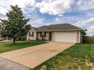 313 Cinnamon Ct, Sparta, MO 65753