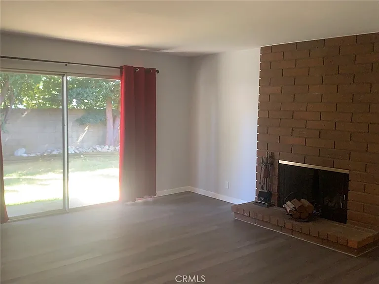 2114 Forbes Ave — Photo 5