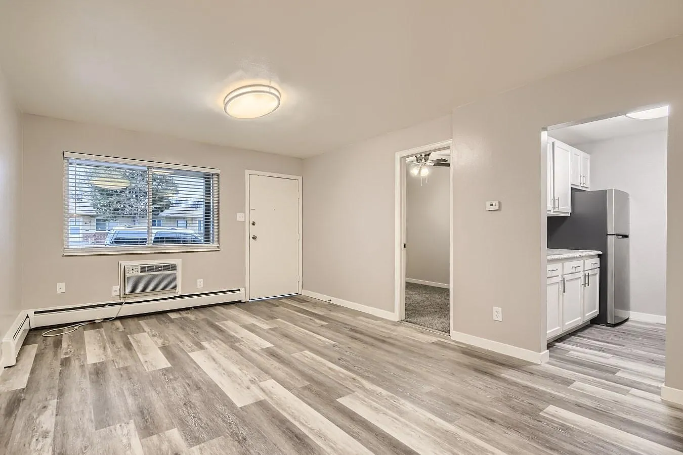 3 bed, 950 sqft, $1,500 — Photo 3