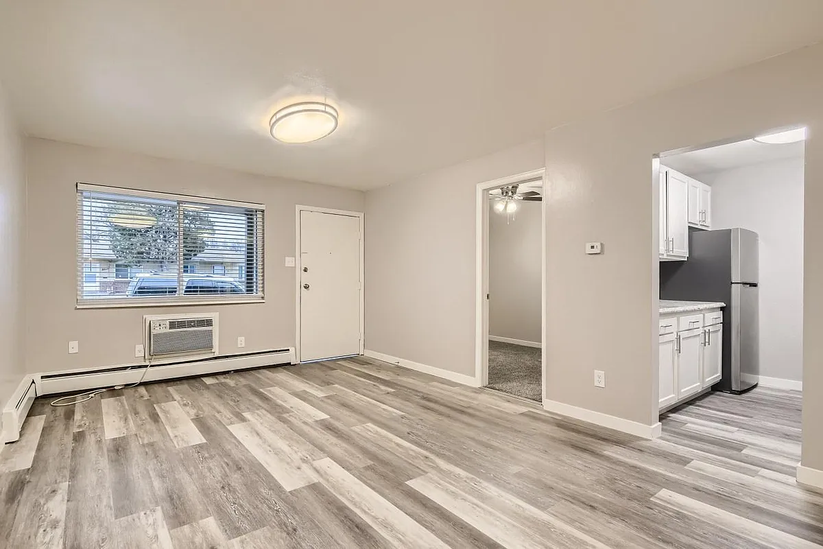 Building Photo - 9375 E 17th Ave #1