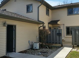 N76W14576 N Point Dr, Menomonee Falls, WI 53051