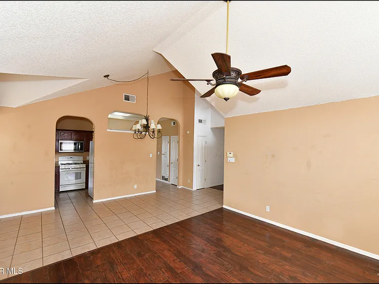 7737 Plaza Azul Rd — Photo 5
