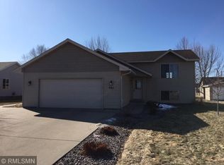 721 W 8th St, Litchfield, MN 55355