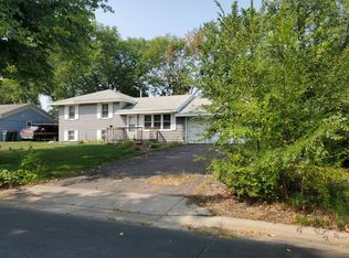 11540 Kerry St NW, Coon Rapids, MN 55433