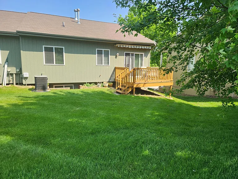 7368 N 77th Ave — Photo 23