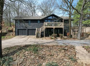 445 N Canvas Rd, Fayetteville, AR 72701