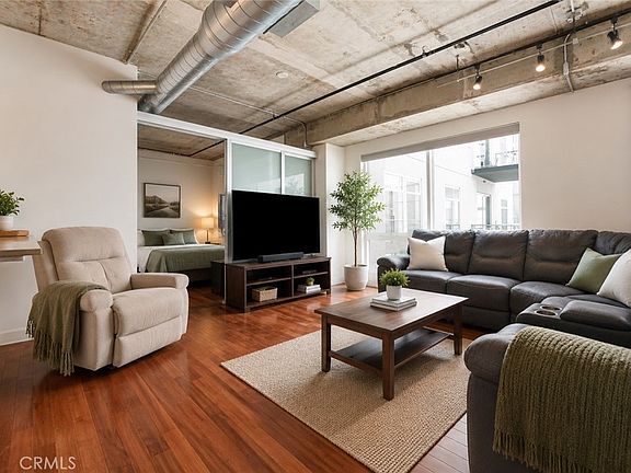 3rd image of 645 W 9th St APT 314