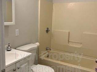 235 Weeden St APT 4, Pawtucket, RI 02860