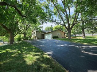 5280 W 137th St, Savage, MN 55378