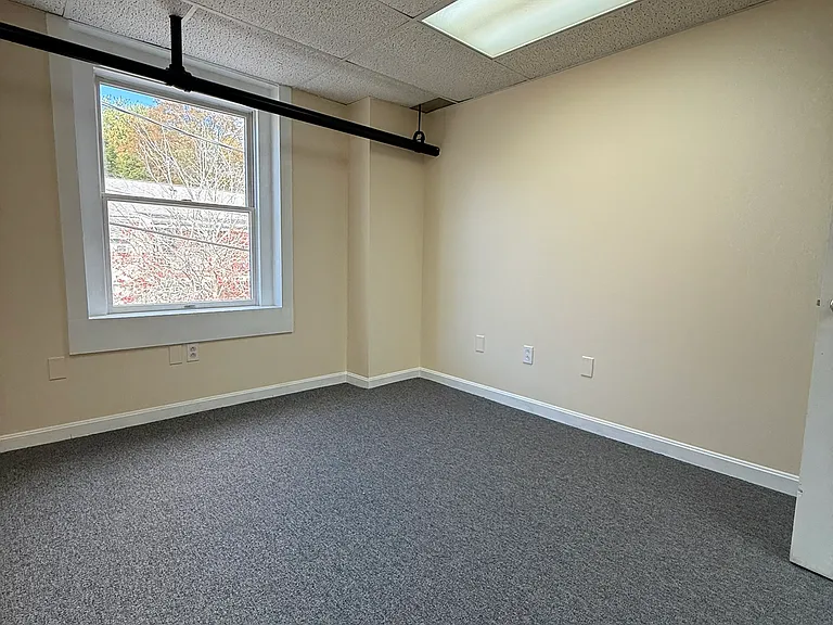 6 Nichols St #3 — Photo 22