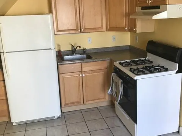 106 Maplewood Ave #3, Gloucester, MA 01930