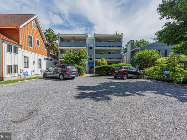72 Sussex St, Rehoboth Beach, DE 19971