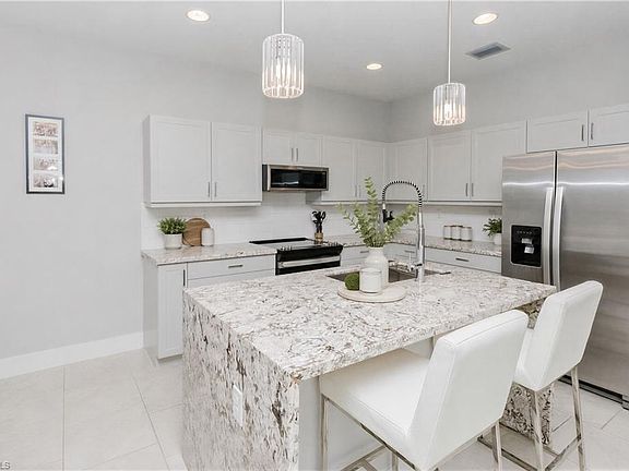 5th image of 5688 Cassidy Ln