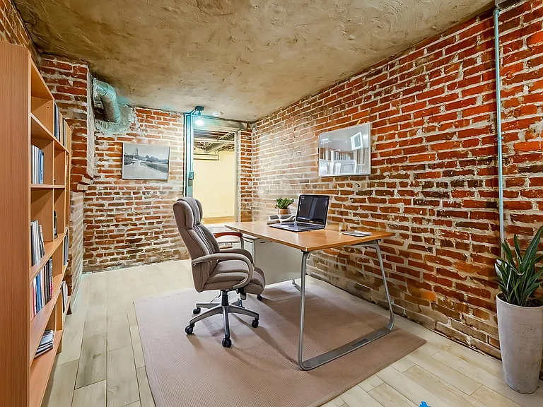 1236 Oates St NE — Photo 8