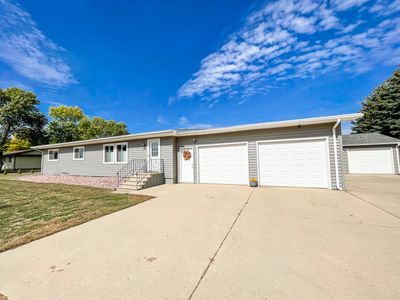 223 36th St S, Brookings, SD, 57006
