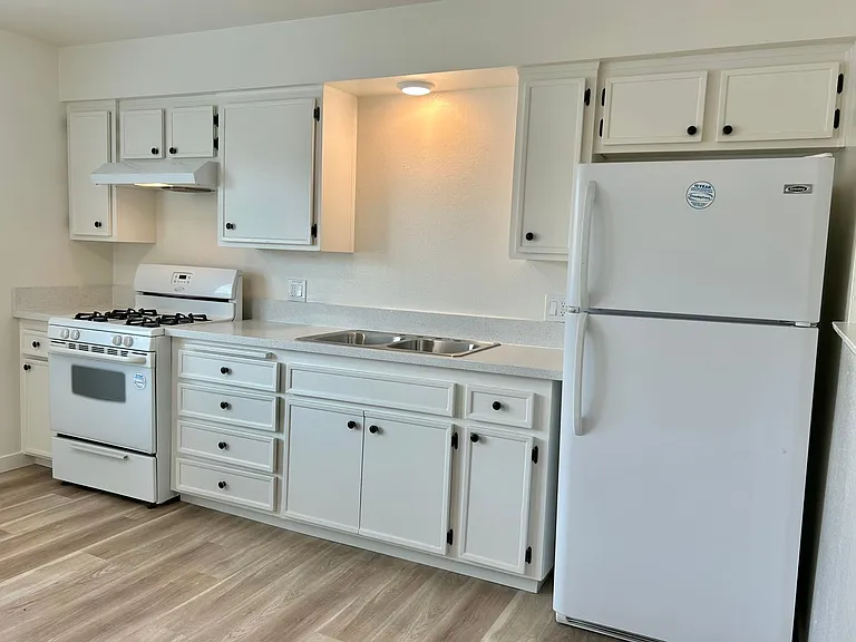 13 - R. Tuler & E. Edwards — Photo 6