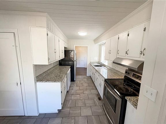 2nd image of 310 Terrace St