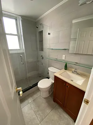 Rented by Hudson Exclusive Inc | media 45