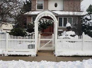 312 Vincent Ave #2, Lynbrook, NY 11563