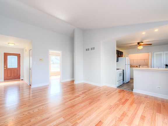 4th image of 350 W Tanglewood Ave