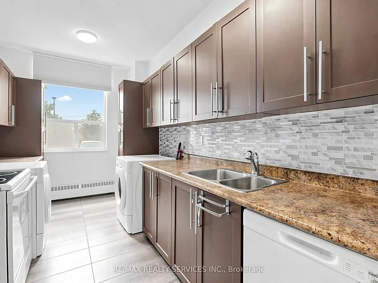 175 Hilda Ave #102 — Photo 17