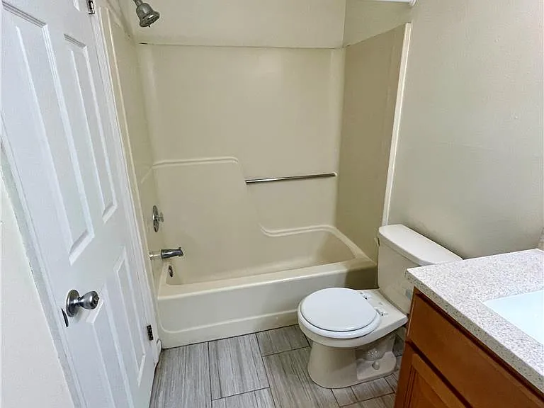 1316 S Fountain St #1 — Photo 23