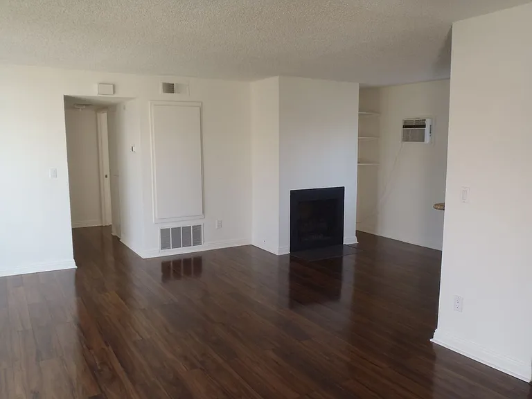17762 Paseo Cir #D — Photo 13