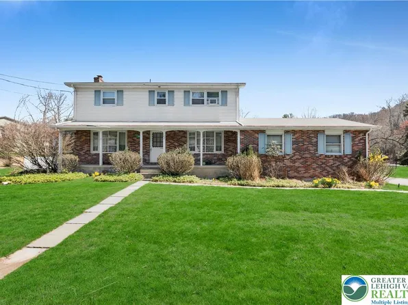 102 Valley Stream Rd, Stroudsburg, PA 18360