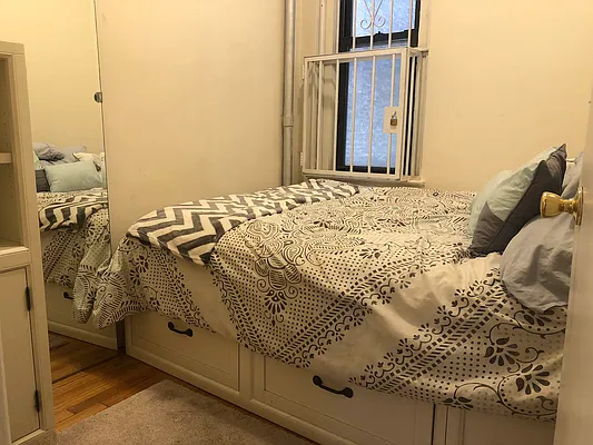 Rented by Urban Real Estate Property Group Inc | media 27