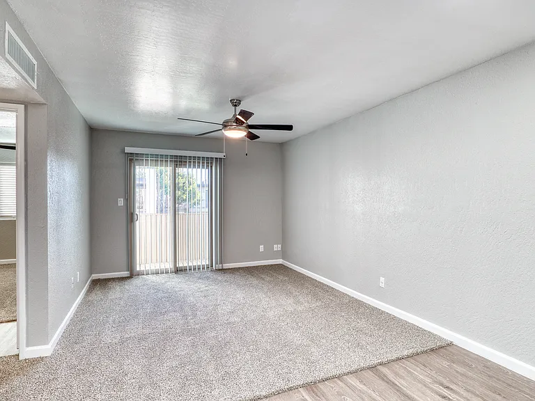 Senara Apartments — Photo 25