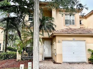 871 NW 170th Ter #9, Pembroke Pines, FL 33028