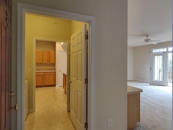 2nd image of 635 Woodbrook Dr APT 304