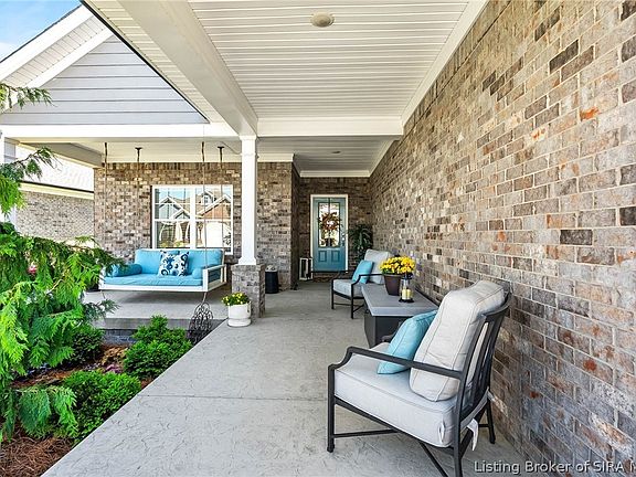 3rd image of 2006 Villa View Court